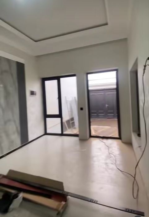 Куктеракдан утганда Қайнамада асосий йулга 800 метр 1.6 сотиг 4 хона