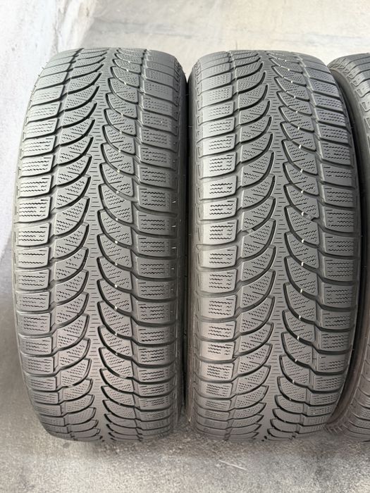 215/60/17 Bridgestone 4Броя: 90€ 5.5мм