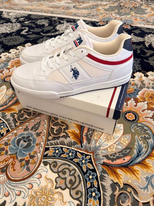 Продается оригинал кроссовки POLO