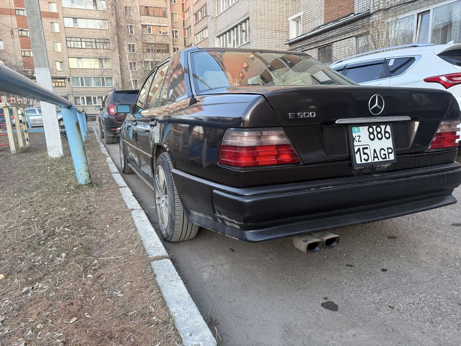 Продам мерседес 124 е500