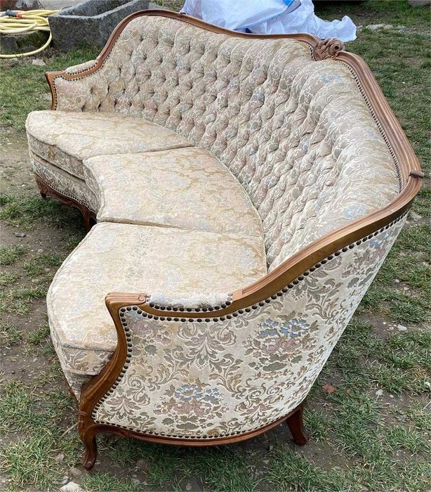 Canapea cu fotolii si masuta Ludovic VI