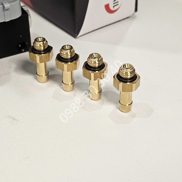 Нови! Италиански инжектори Rail 2 Ohm  4 цил. + филтър gazov injekcion