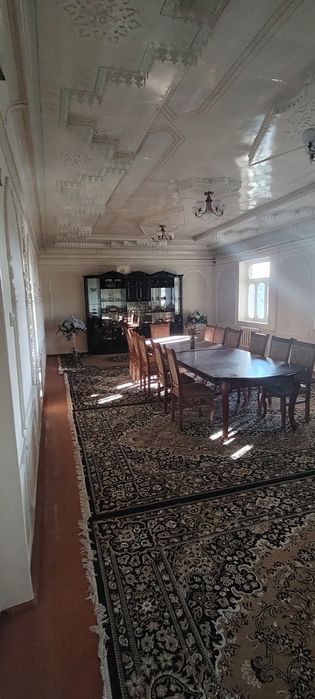 Srochna uchastka sotiladi 10 sot