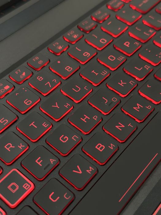 продается игровой ноутбук