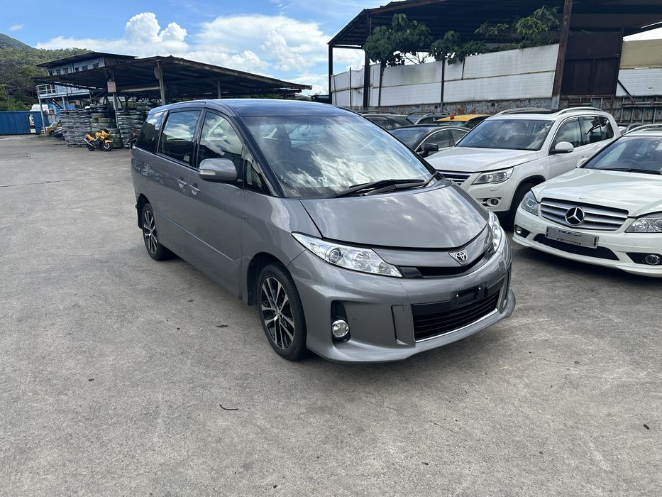 Toyota estima естима