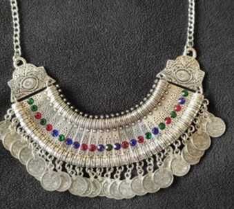 Сребристо колие с пендари