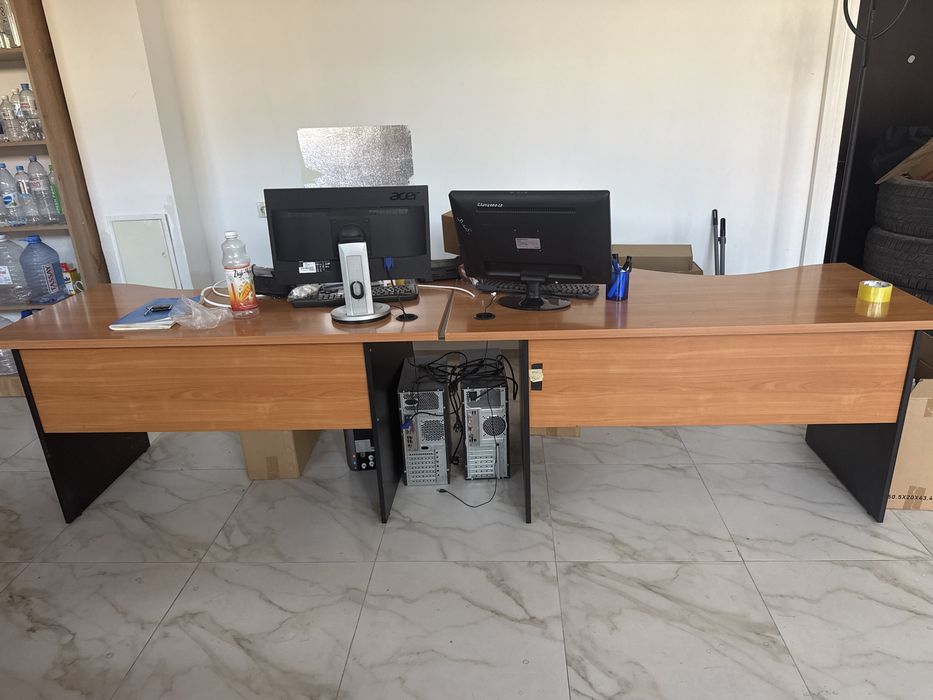 Продам стол стулья для офиса