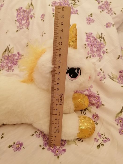 Новый белый милый  единорог