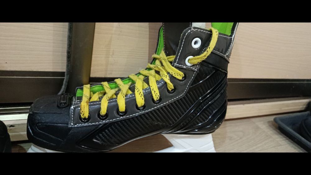 Коньки bauer XLS
