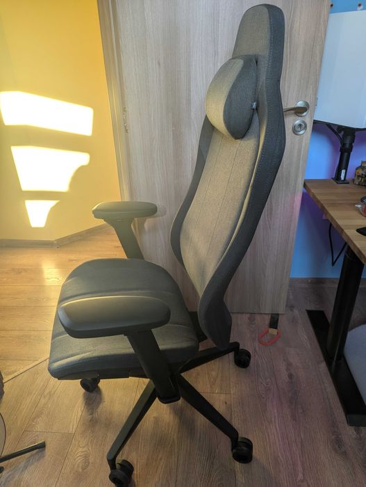 Геймърски Ергономичен Офис Стол Fractal Refine с Гаранция до 2028 г.