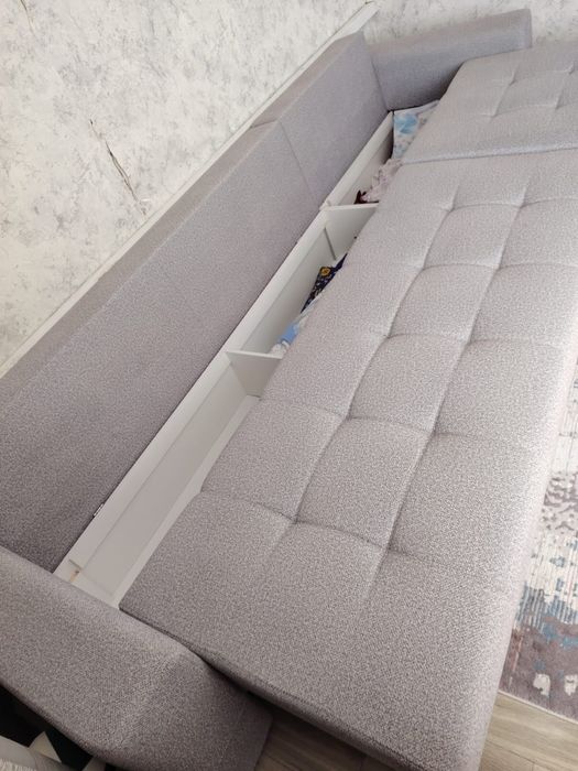 Диван в отличном состоянии