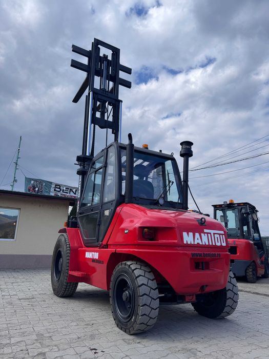 Motostivuitor Manitou 5 tone Diesel teren accidentat