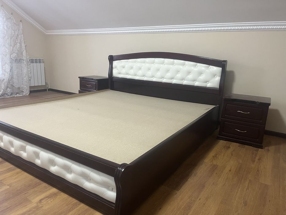 Продам спальный гарнитур