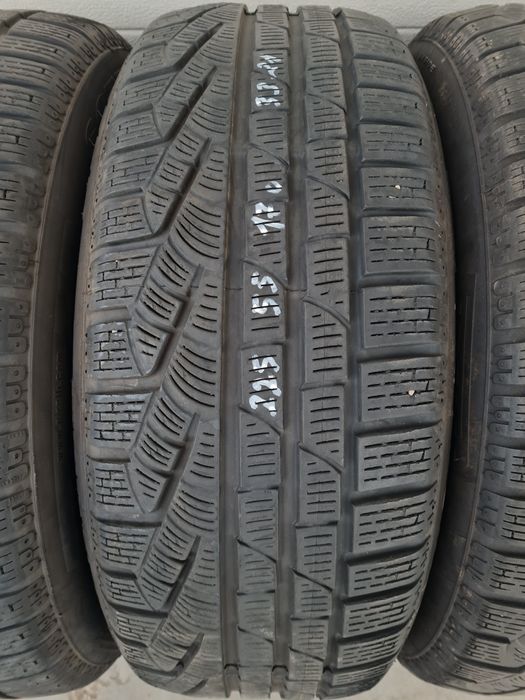 Зимни гуми 4 броя PIRELLI SottoZero 225 55 R17 дот 3321