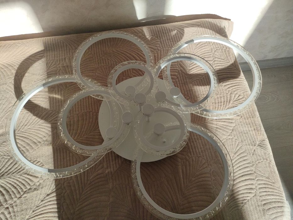 Люстра потолочная