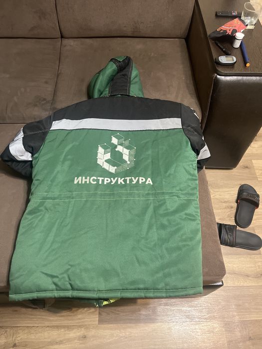 Продам б/у Спец одежду