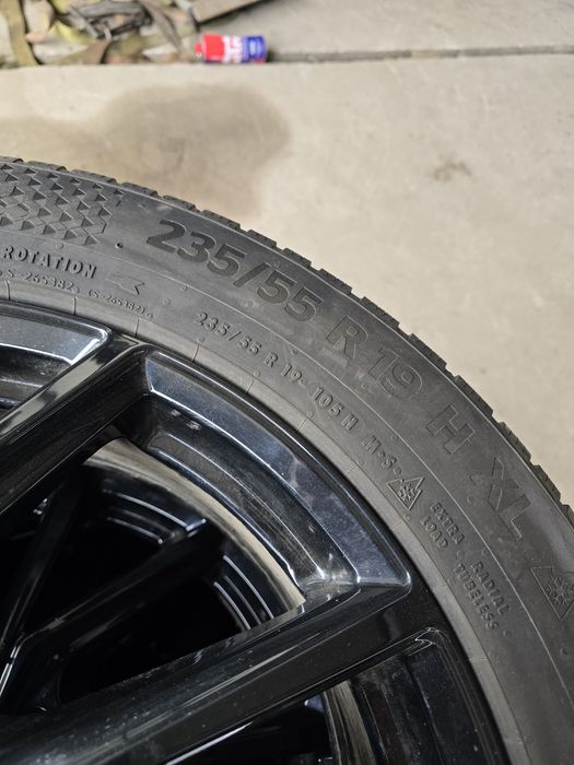 4 Броя 235/55/19 Continental 2x6,5mm 2x6mm 23dot