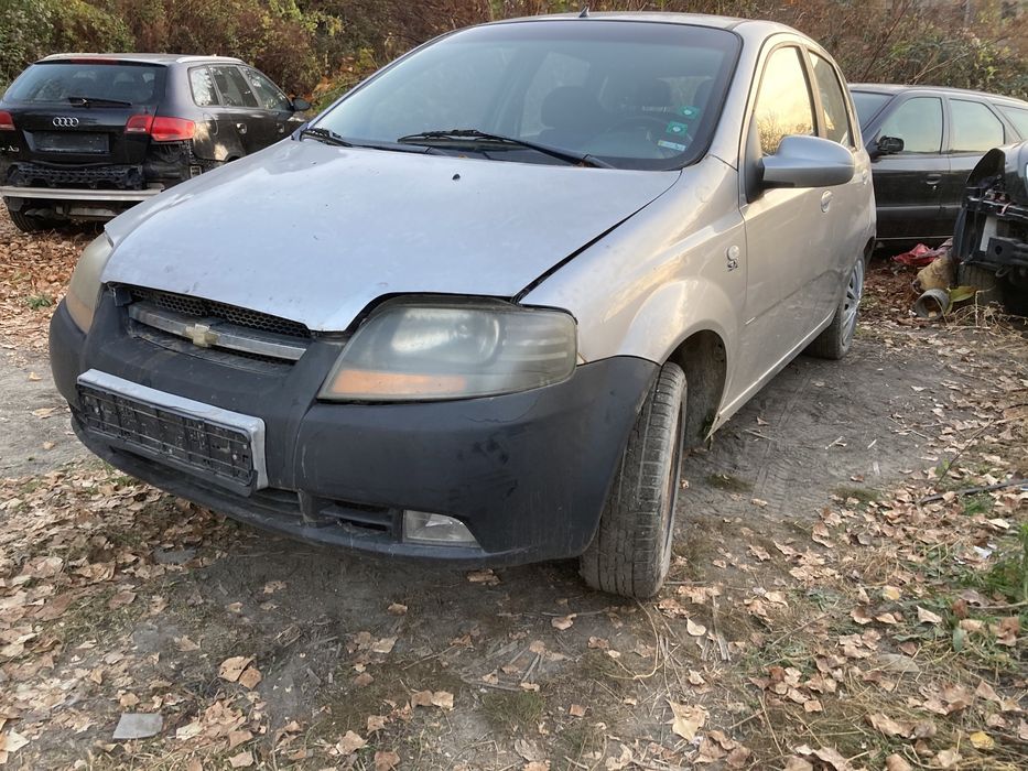 Шавролет Калос на части.