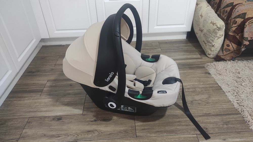 Scoică auto Lionelo Astrid i-Size 0-13 kg – stare excelentă