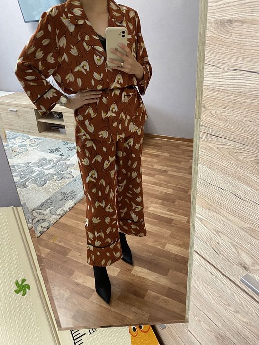 Шелковый костюм