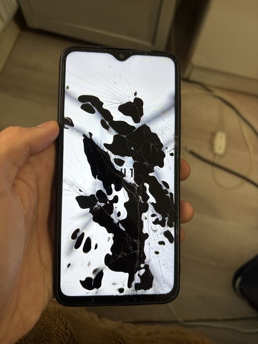 Redmi Note 8 Pro 128GB —рабочий, битый экран