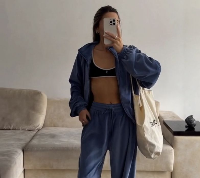 Велюровый костюм