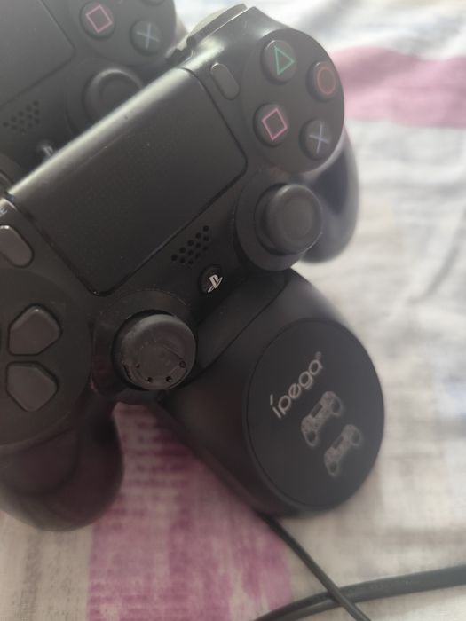 Playstation 4 slim