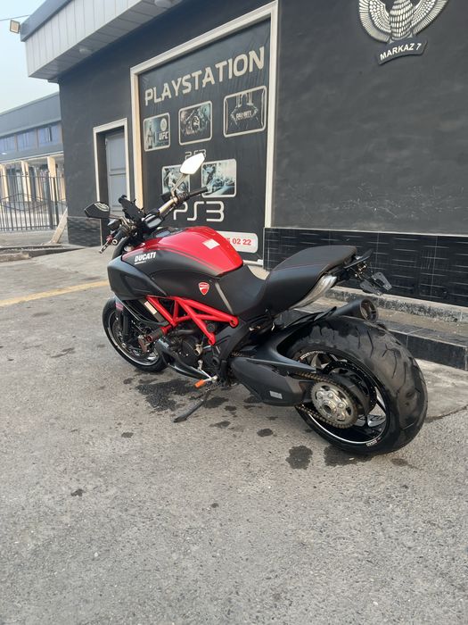 ducati diavel 2013 Carbon xolat idyal 100%
