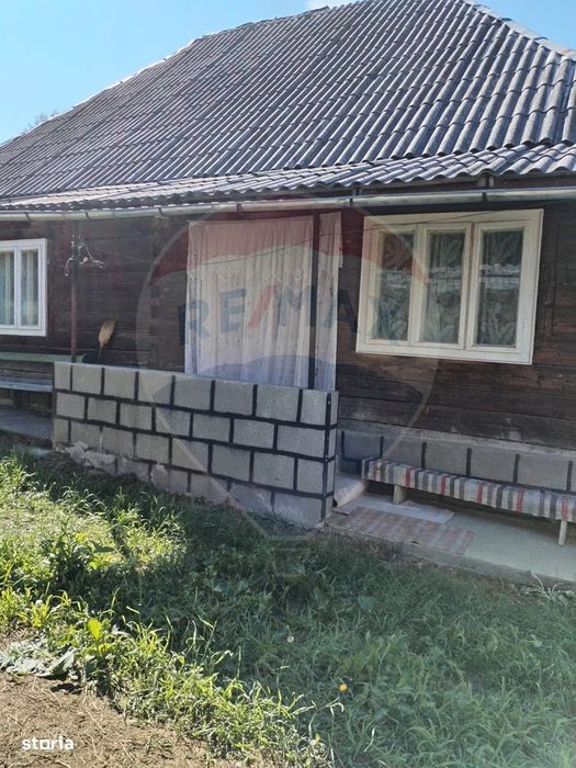 Casa traditionala si teren in s.f de 712 mp, Com. Șieu, langa biserica