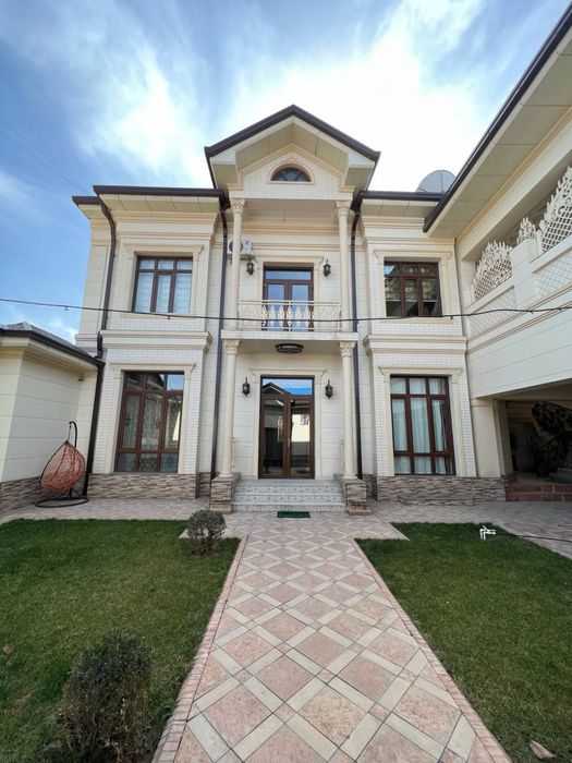 Yakkasaroyha hovli arenda bor