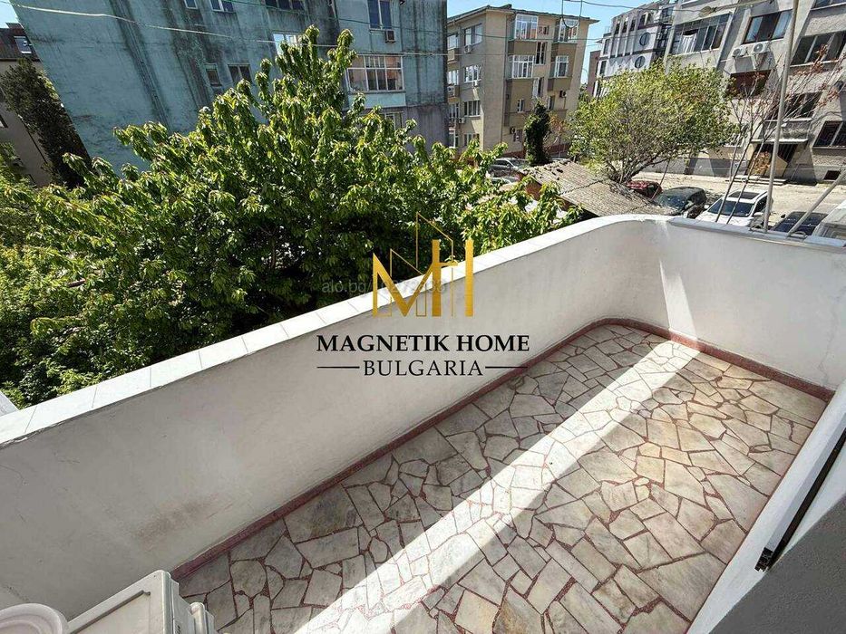 Дава се под наем Тристаен апартамент в Бургас, Възраждане - 102 кв.м за 612 € - Снимка #14