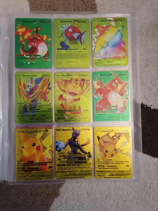 Vând mapa cu pokemon