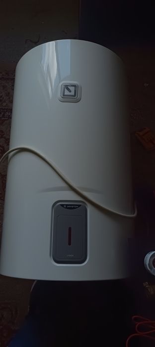 Vând boiler ariston