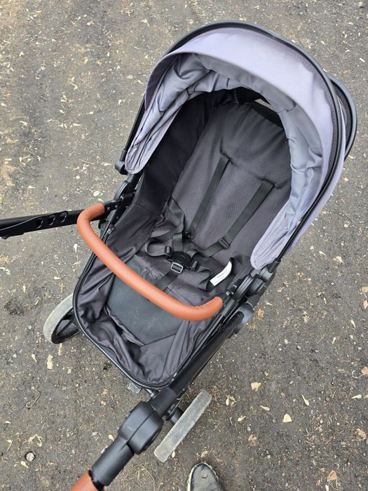 Продается Коляска Томикс