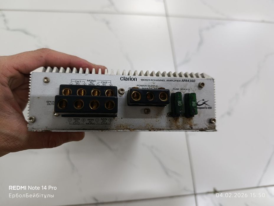 Продам Усилок Clarion