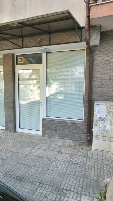 Дава се под наем Магазин в Варна, Христо Ботев - 15 кв.м за 178.5 € - Снимка #1