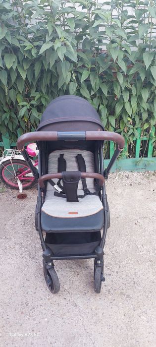 Коляска прогулочная