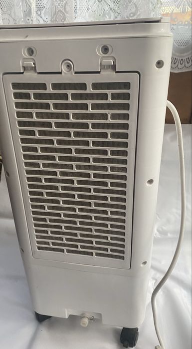 Продается очиститель воздуха