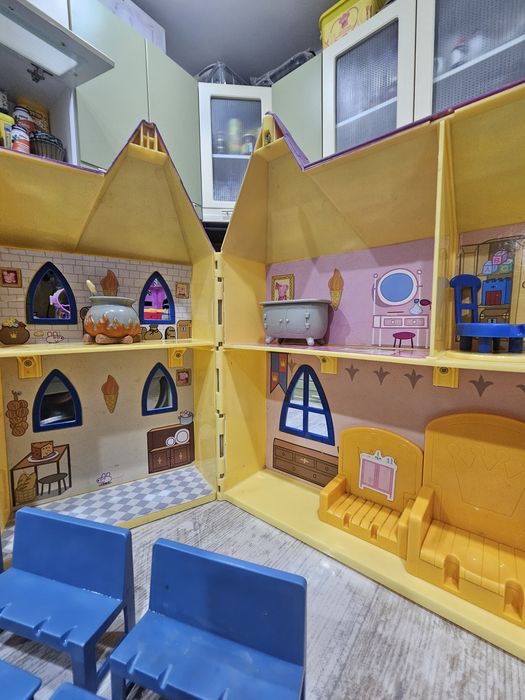 Продам домик Пепы с мебелью