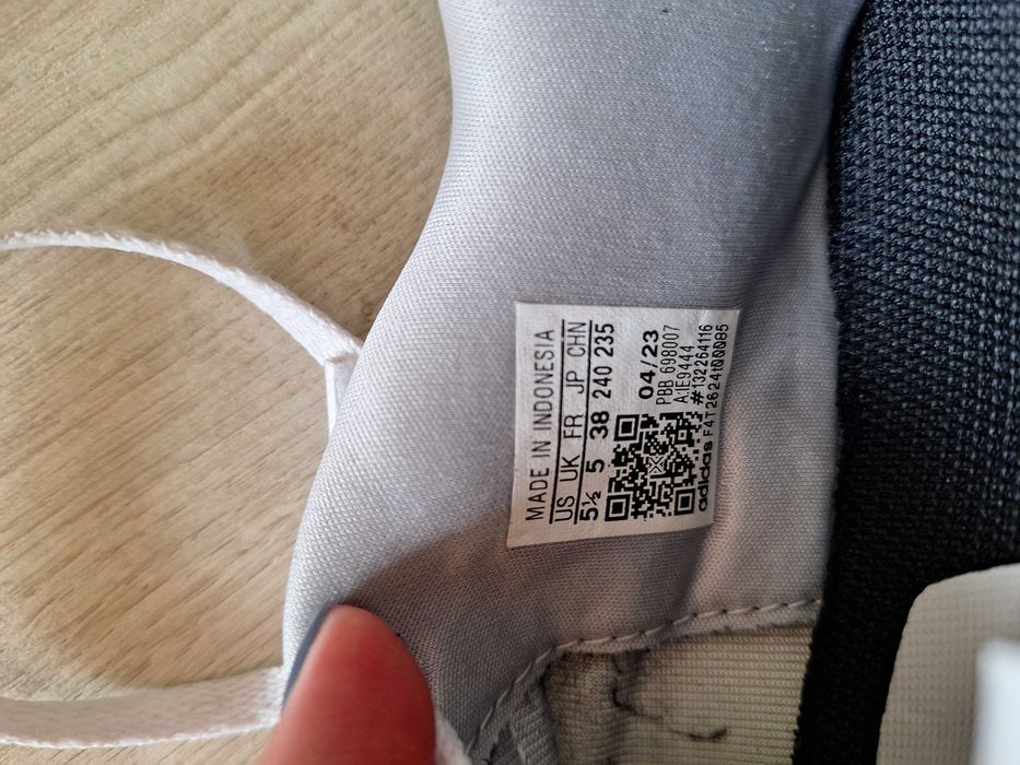 Футболни обувки Adidas predator 38 номер