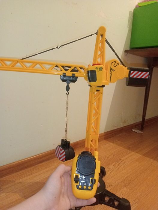 Игрушка башенный кран TOOKO