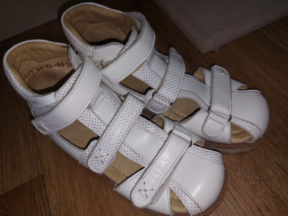 Продам ортопедические сандалии
