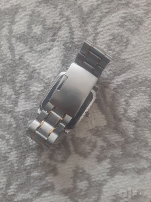Часы ROLEX работают актия