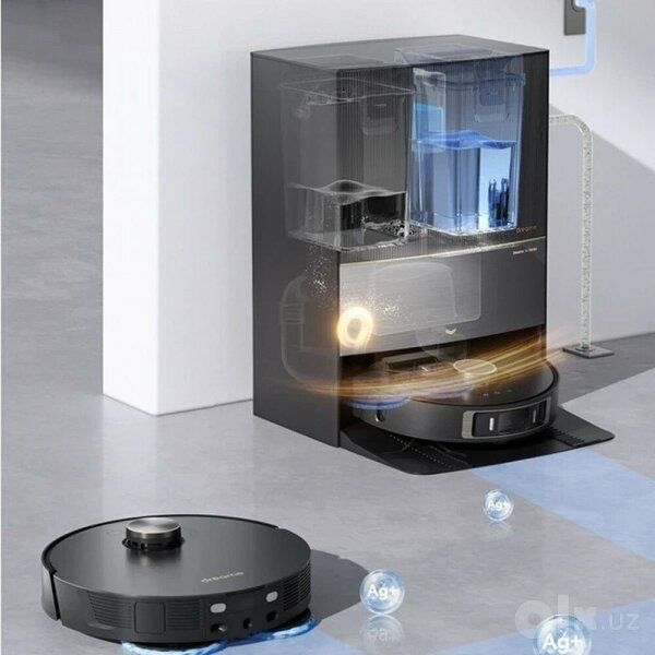 Робот-пылесос DreameBot Robot Vacuum and Mop L30 Ultra Black с зарядно
