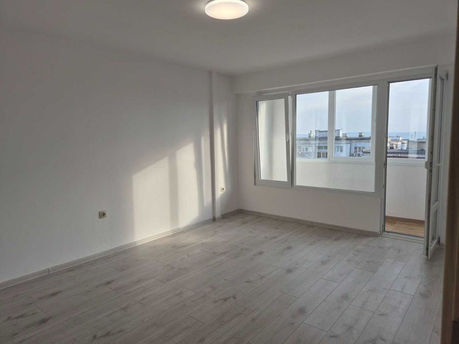 Двустаен южен свободен апартамент в квартал Владиславово-Касабова