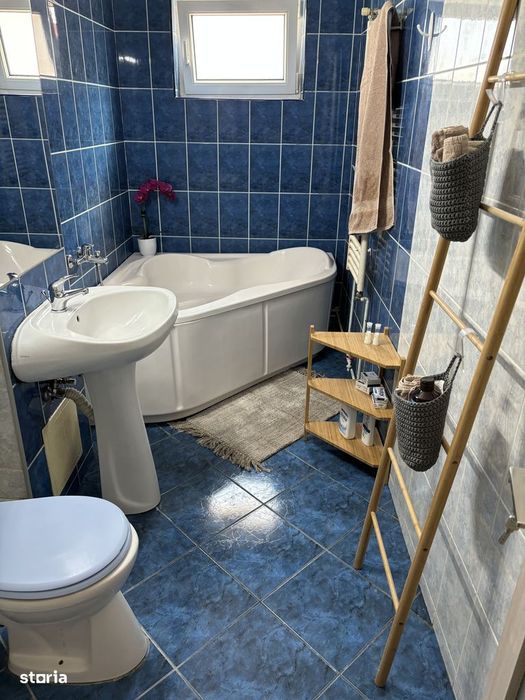 Vand apartament 3 camere