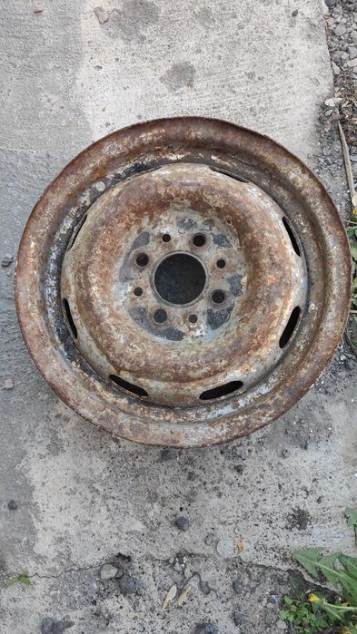 Диск на автомобиль