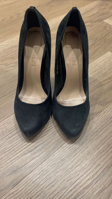 Продам женские туфли