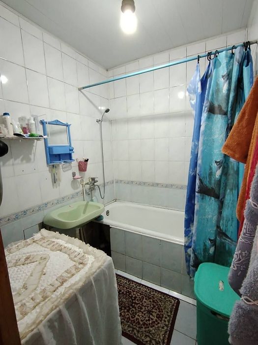 Юнусабад 8, 5/2/9. Балкон 2*7.