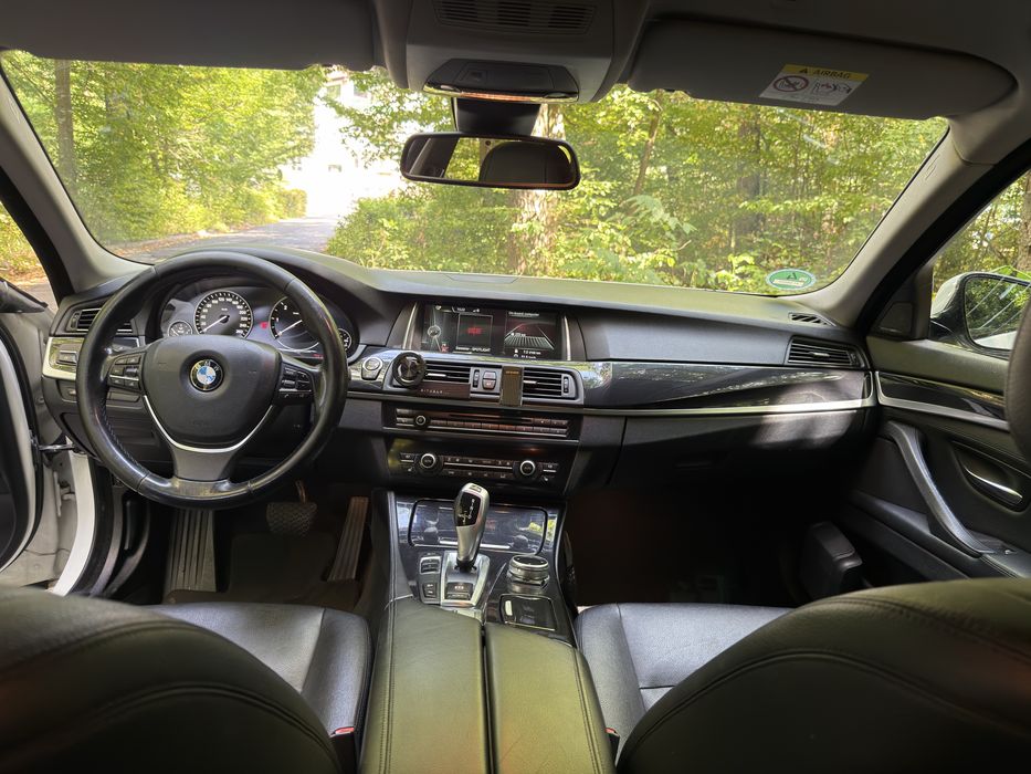 BMW 525xD LCI 2014 - 218cp - 3 Butoane